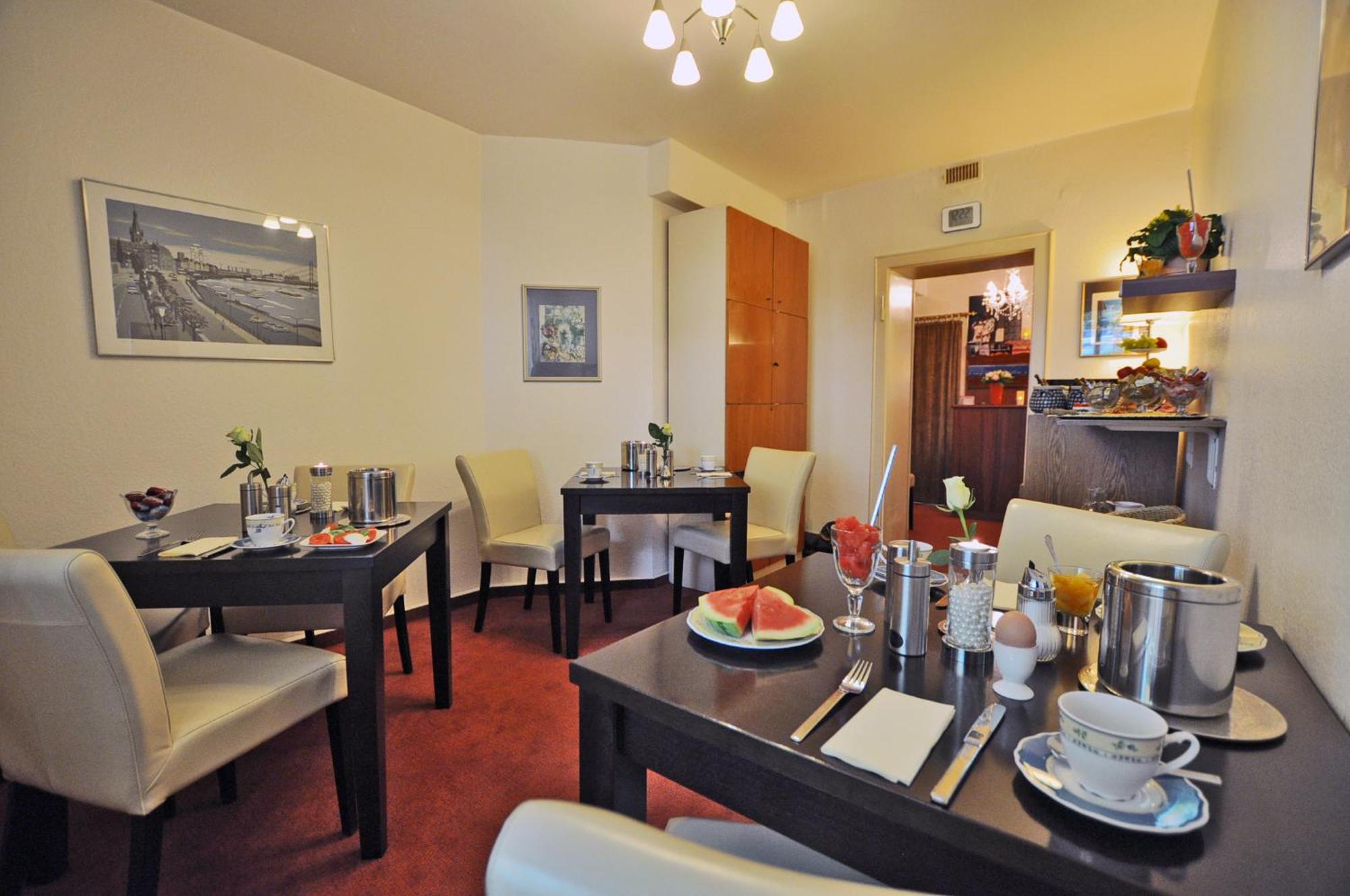 Hotel Am Ehrenhof Düsseldorf Extérieur photo